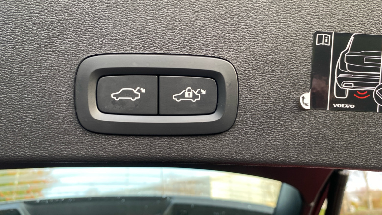 Volvo Xc40 2.0 B4P Inscription Pro 5dr Auto Petrol Estate